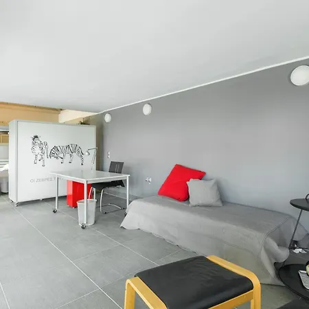 Villa Recon